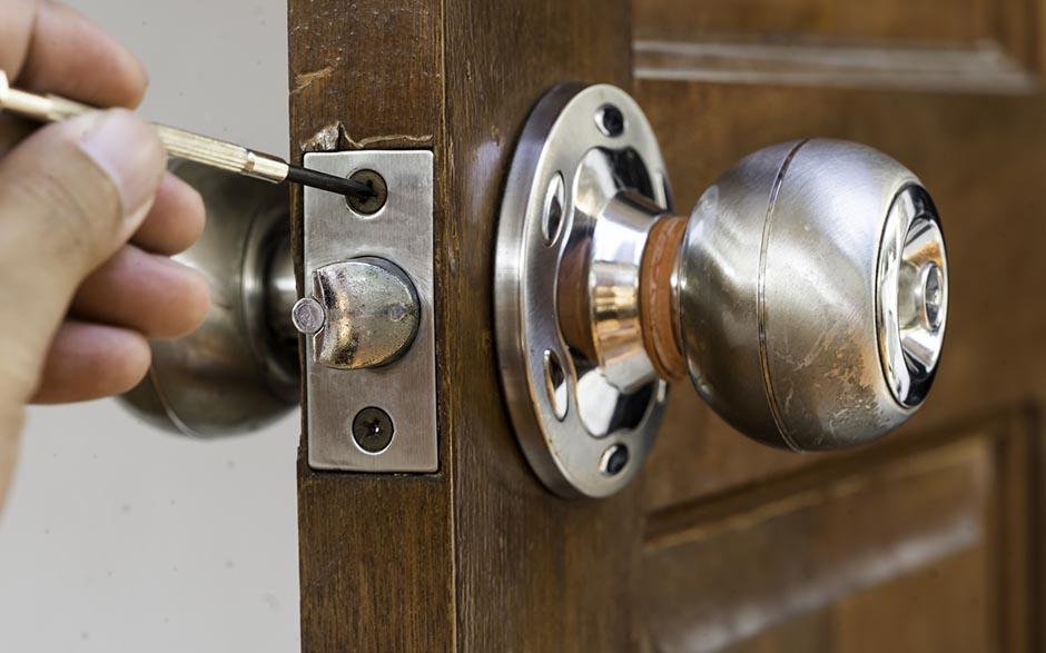 comment changer une serrure de porte Souppes-sur-Loing